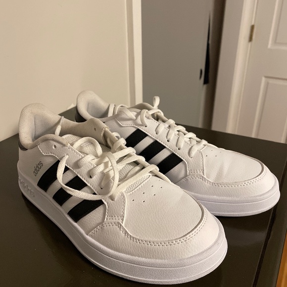 Adidas casual sneakers - Picture 1 of 4